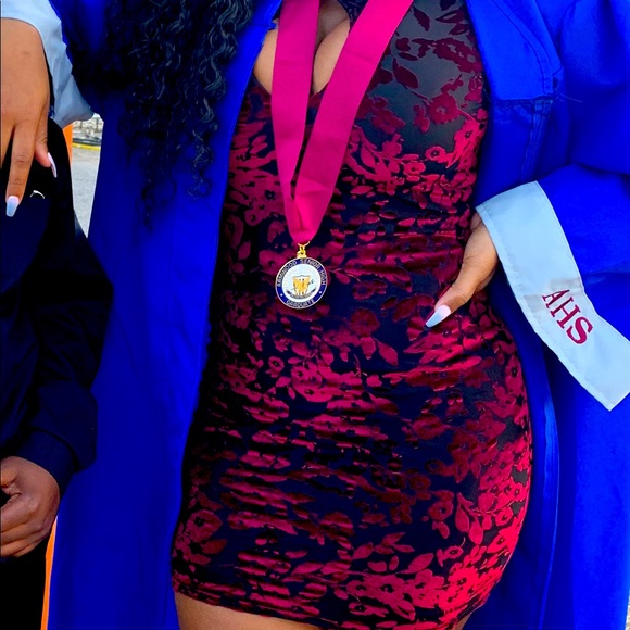 Velvet dress - Picture 1 of 4